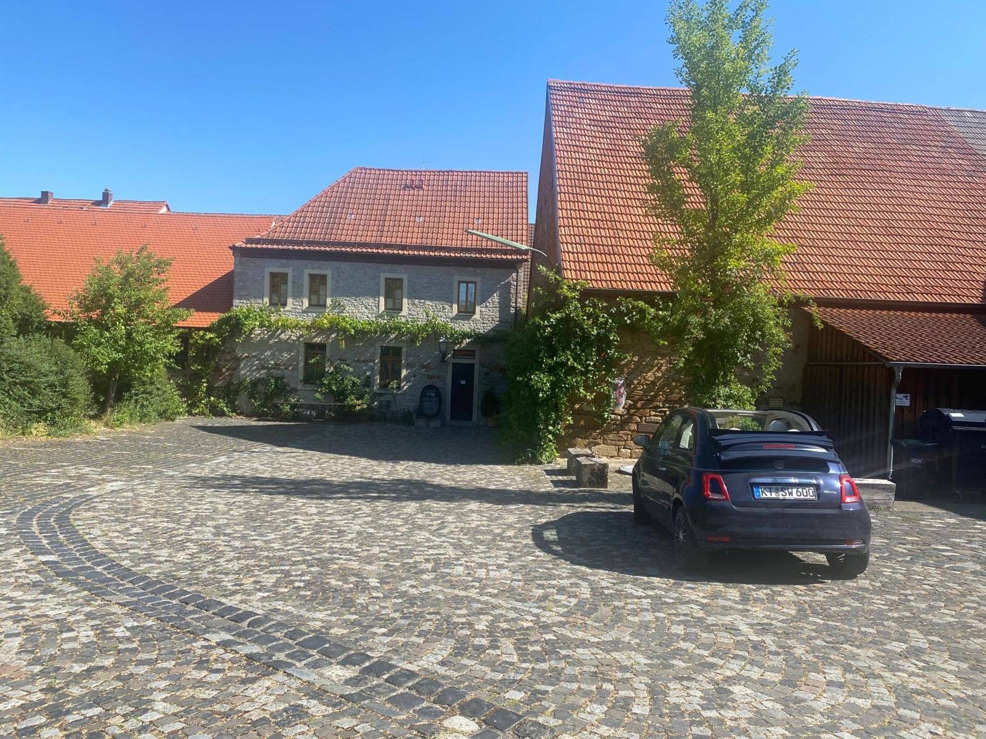 Gasthof Zum Storch Prichsenstadt Exterior foto